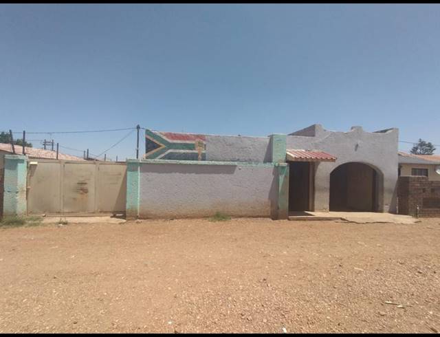 2 BEDROOM HOUSE FOR SALE IN PALM SPRINGS